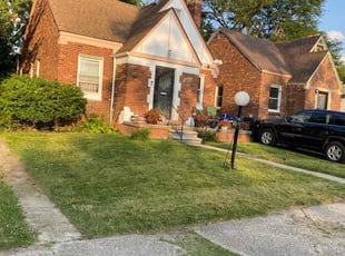 Bush Trimming by Otis Sanders for Phyllis W. in Detroit, MI