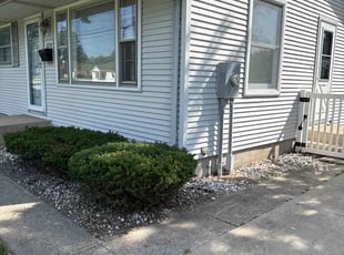Kenneth D.'s Flower Bed Weeding service result