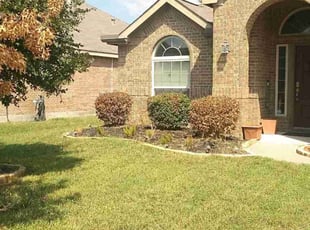 Weeding by Jamell Mcgee for Elaine L. in Humble, TX