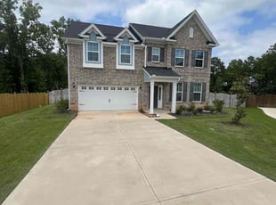 Abby S.'s Lawn Maintenance service result