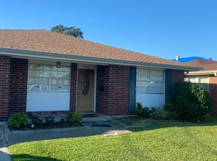 Bush Trimming by Anthony Brock for Lucy W. in Metairie, LA