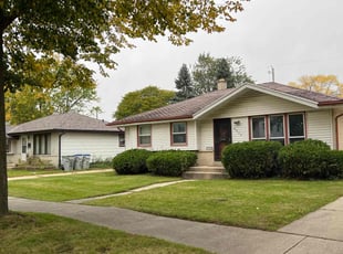 Leaf Removal by Michael Williams for Donna G. in Milwaukee, WI