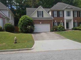 Delisha W.'s Lawn Service service result