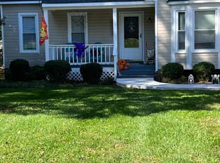 Bush Trimming by LaWanda Moses for Laurel L. in Midlothian, VA
