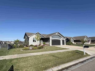 Larry S.'s Lawn Mowing service result