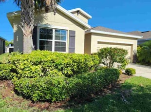 Bush Trimming by Sebastian Damaso for Joshua R. in Apollo Beach, FL