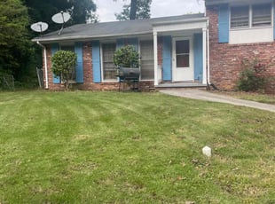 Bush Trimming by Jeffrey Curtis for Shovanta J. in Atlanta, GA