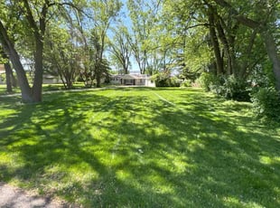 melonie c.'s Lawn Service service result