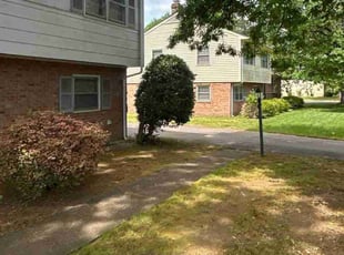 Bush Trimming by Mike Williams for Delores Q. in Richmond, VA