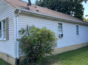 Bush Trimming by Jesse Hill for Michael B. in Hampton, VA