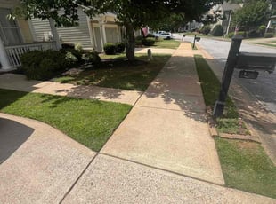 Jennifer H.'s Lawn Mowing service result