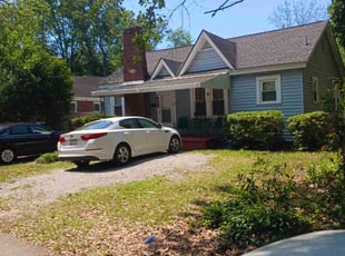 Bush Trimming by Ryan Landrigan for Dameon J. in Columbia, SC