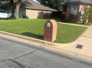 Deborah S.'s Lawn Maintenance service result