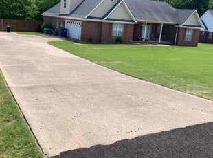 Terri C.'s Lawn Maintenance service result