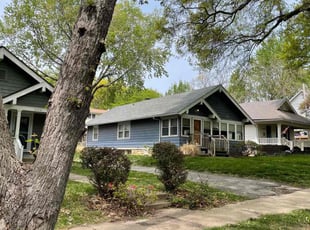 Bush Trimming by Scott Culala for Debbie G. in Kansas City, MO