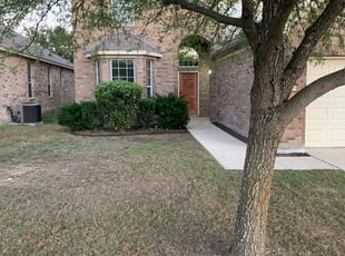 Bush Trimming by Marcus Spencer for Othneil H. in San Antonio, TX