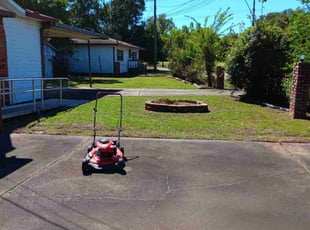 Angela K.'s Lawn Service service result