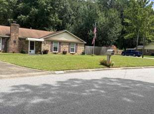 Pamela O.'s Lawn Service service result