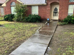 Leaf Removal by Marcus Carranza for Dwight S. in Cedar Hill, TX