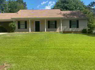 Debra B.'s Lawn Care service result