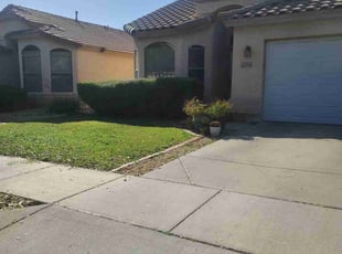 Bush Trimming by Chris Hawk for Andrew N. in Phoenix, AZ