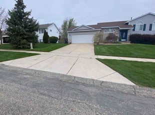 Lindsey W.'s Lawn Service service result