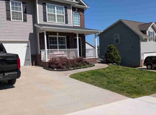 Cynthia W.'s Lawn Mowing service result