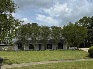 Sandra B.'s Lawn Maintenance service result