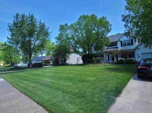 Helen K.'s Lawn Maintenance service result