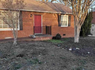 Leaf Removal by Mike Williams for Arturo C. in Richmond, VA