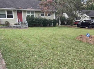 Leah r.'s Flower Bed Weeding service result