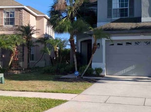 Bush Trimming by Mike Diaz for Mitchell O. in Orlando, FL