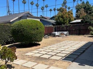 Bush Trimming by William Mendoza for Ed L. in Los Angeles, CA