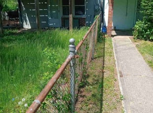 Bush Trimming by Carvell Smith for Kellie B. in Baltimore, MD