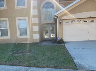 Bush Trimming by Ramona Lara for David R. in Valrico, FL