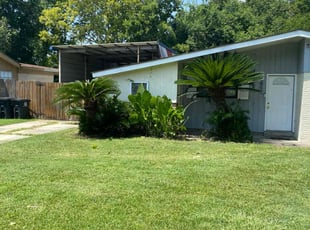 Bush Trimming by Lionel Ratcliff for Hakeem m. in Baton Rouge, LA