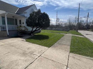 Linda R.'s Lawn Mowing Service service result