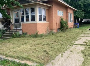 Bush Trimming by Jamariese Flowers for Mohamed M. in Saint Paul, MN