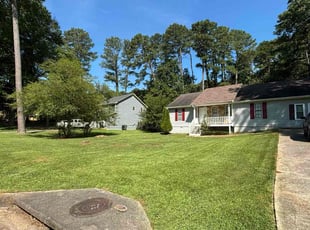 Michelle Z.'s Lawn Maintenance service result