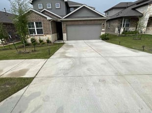 Lesley K.'s Lawn Mowing service result