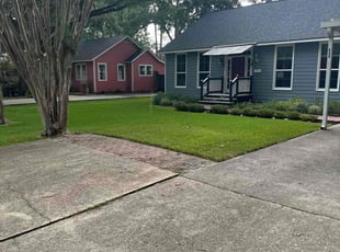 Andrea L.'s Lawn Service service result