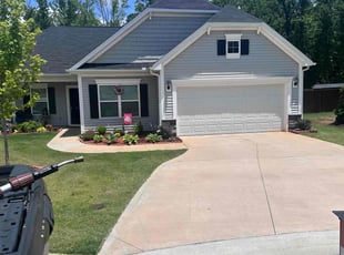 Carolyn G.'s Lawn Service service result