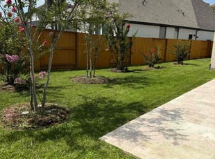 Stephanie G.'s Lawn Service service result