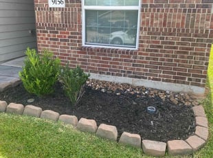 Cassandra A.'s Flower Bed Weeding service result
