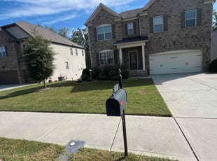 Della H.'s Lawn Mowing Service service result
