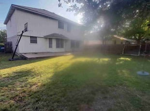 Leaf Removal by Alba Chacon Galdamez for Inieka N. in Pflugerville, TX