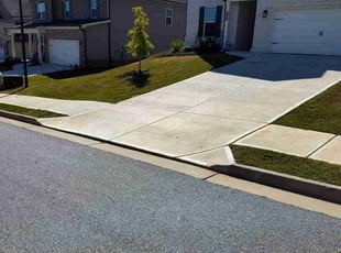 Toni L.'s Lawn Service service result