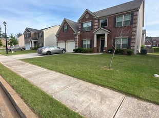 Christi S.'s Lawn Mowing Service service result