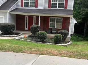 Jacqueline S.'s Bush Trimming service result