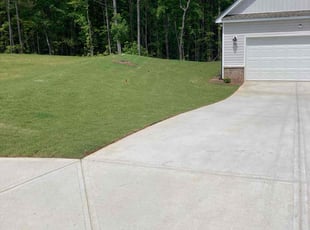 Lori S.'s Grass Cutting service result